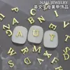 X41 novo dourado 26 letras em inglês joias para unhas atacado simples tridimensional liga metálica diy decoração de unhas