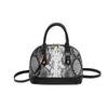 Bolsa de concha portátil da moda para mulheres 2023 Verão novo padrão de cor contrastante ombro único transversal casual simples bolsa para o dia a dia