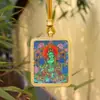 Colgante de Thangka de Oro de Colores Hecho a Mano de Xizang Colgante de Thangka Pintado de la Madre Verde Buda Farmacéutico Vida Pasada y Vida Presente Collar