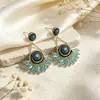 Brincos de Franja de Cristal Feitos à Mão Estilo Étnico Retrô de Luxo Leve Brincos de Tarraxa Temperamentais da Moda para Mulheres Estilo Étnico Toque de Alto Padrão Ornamentos de Orelha