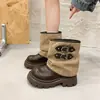 Botinhas femininas com design retrô estilo britânico, moda outono 2026 versátil, botas Martin de sola grossa que aumentam a altura, sapatos da moda