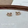 ¡Hazte rico inmediatamente! Pendientes de Caballo Dorado Estilo Xiaohongshu, Diseño Sencillo de Nicho, Pendientes de Perla Modernos y Versátiles