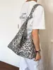 Bolso grande de leopardo para mujer, nuevo bolso de hombro retro de moda 2026, bolsa de mano para estudiantes para la escuela y el trabajo