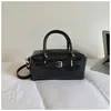 Bolsa Boston de Design Nicho Estilo Coreano Transfronteiriça para Mulheres, Nova Bolsa de Ombro e Transversal Versátil Estilosa para o Dia a Dia, Tendência