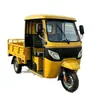 Triciclo de Carga Cubierto Amarillo Alimentado por Combustible para Comercio Exterior, Transporte Transfronterizo de Carga y Pasajeros, Tuk-tuk de Exportación al por Mayor