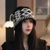 Touca de tricô transfronteiriça para outono e inverno, estilosa e moderna, corte folgado para cabeças grandes, touca pós-parto com forro de fleece, novo estilo para mulheres