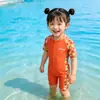 Roupa de banho infantil meninos e meninas uma peça média e grande crianças crianças manga curta longa praia proteção solar moda bebê maiô bonito