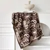 Bufanda Versátil de Moda Paisley Europeo y Americano para Mujer Otoño e Invierno 2025 Cálida de Cachemir Sintético de Doble Uso para Aire Acondicionado Chal Grande