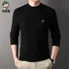 Camiseta de veludo dupla face com gola redonda para outono e inverno 2023, nova moda outono e inverno para jovens e meia-idade, manga longa amiga da pele, camiseta para usar por baixo masculina