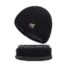 Gorro para Hombre Otoño e Invierno Hoja de Arce Bordada Cálido de Punto de Lana Gorro para Ciclismo al Aire Libre para Hombre con Bufanda