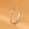 Anillo Ondulado de Plata de Ley 925 Yinyun para Mujer, Lujo Accesible, Anillo Abierto de Plata Estilo Coreano, Diseño de Nicho, Simple y Versátil
