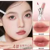 Glaze labial de dupla ponta, acabamento matte, brilho espelhado, glaze labial com brilho aquoso, clareador, batom tipo "lip mud" com aspecto natural, óleo labial, gloss labial, batom que não transfere