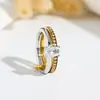 Anillos de Acero Inoxidable con Doble Anillo de Moda Europeos y Americanos Más Vendidos, Estilo de Nicho, Anillos de Acero de Titanio de Lujo Ligero para el Día a Día, Unisex al por Mayor