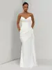 En Stock Elegante Francés Sin Tirantes Cintura Fruncida Adelgazante Cola Larga Vestido de Noche para Mujer Banquete Estilo de Alta Gama