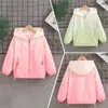 Roupas de Proteção Solar para Meninas, Jaqueta Respirável de Seda Gelada para o Verão, Novas Roupas de Proteção Solar de Verão 2026, Camisa de Ar Condicionado para Crianças de Tamanho Médio e Grande, Roupas Infantis