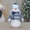 Boneco de neve de pelúcia com estampa xadrez azul de desenho animado Decoração de Natal Enfeite de árvore de Natal em pé Presente de Natal