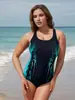 Traje de baño deportivo de una pieza ajustado con retazos, de cross-border de comercio exterior europeo y americano 2025, traje de baño profesional de competición de triángulo sin espalda para mujer