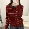 Elegante cárdigan de punto a rayas color-block retro para mujer, nueva colección otoño/invierno 2026, suéter moderno que rejuvenece