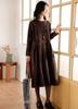 Estilo japonés y coreano en stock vestido artístico elegante de pana Otoño Nuevo 2021 vestido midi de manga larga para mujer