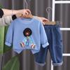 Conjunto de roupas de primavera para meninos 2024 novo chapéu infantil suéter de cabeça de urso conjunto de duas peças menino bebê roupas estilo ocidental