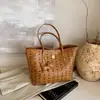 Bolsa feminina casual retrô simples de grande capacidade, bolsa de ombro moderna para a primavera, bolsa tote personalizada da moda 2026