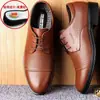 Zapatos de Hombre Estilo Coreano Modernos Zapatos de Cuero Negro de Negocios Zapatos Casuales Transpirables con Agujeros Huecos Sandalias de Cuero Nuevas de Verano para Hombre