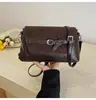 Comércio exterior atacadista novas bolsas retrô da moda para mulheres, alta qualidade e estilosas, bolsas tote de nicho, bolsas de ombro e crossbody versáteis