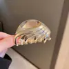 Presilha de metal estilosa com formato de asa irregular para rabos de cavalo altos, ferramenta para dar volume ao cabelo, parte de trás da cabeça volumosa, penteado semi-preso para mulheres