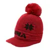 Nuevo gorro de invierno para mujer, forrado de polar y engrosado para abrigar, con protección para las orejas, visera de pico de pato y pompón, gorro de punto para ciclismo, resistente al frío, moderno