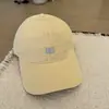 Boné de Baseball com Bordado de Letras Estilo Coreano para Mulheres, Primavera e Outono, Versátil, Aba Larga, Afina o Rosto, Proteção Solar, Design Liso