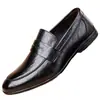 Sapatos Masculinos de Couro com Solas Macias, Mocassins Leves e Versáteis, Tendência Nova Estilo Coreano Outono 2025 Sapatos Slip-On Preguiçosos Bean