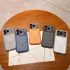 Adecuado para Funda de Teléfono iPhone 17 Pro Max, Acabado Mate Tipo Piel, Diseño de Agujeros Finos, Atracción Magnética, Cubierta Protectora Anti-Caídas para Apple 16