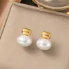Acessório de Colar Fragmentado de Pérola em Aço Titânio Estilo Chanel, Joia de Luxo Leve Dongguan para Mulheres, Corrente para Clavícula com Design de Nicho de Alta Qualidade