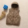 Chamarra acolchada de plumón ligera con capucha y cuello alto transfronteriza para mujer, moda de invierno 2026, cálida blanca de pato, top casual, moderno