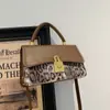 Bolsas de Qualidade para Comércio Exterior para Mulheres 2026 Verão Nova Moda Bolsa de Mão para o Dia a Dia Bolsa de Ombro Transversal Estampa de Leopardo Bolsa Casual Feminina