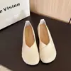Mocassins Femininos de Solado Plano e Macio Estilo Coreano Lançamento 2026 Primavera e Outono Novos Slip-On Sapatos de Vovó Bico Baixo Sapatos Preguiçosos