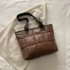 Bolsa Tote de Ombro Único, de Braço ou de Mão, Xadrez Bordado de Algodão, Grande Capacidade, Nova para Outono/Inverno 2025, Estilo Coreano, Moda para o Dia a Dia