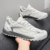 Sapatos Casuais Esportivos de Malha Color Block Verão 2026 Versátil Leve Confortável Estilo de Treinamento Alemão Sapatos Masculinos