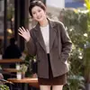 Abrigo cruzado de primavera y otoño para mujer, nuevo estilo chino, para mediana edad y mayores, rejuvenecedor, moderno, casual, entallado, talla grande, versátil.