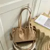 Bolso de hombro transfronterizo estilo páramo retro para mujer, nuevo bolso cruzado elegante y versátil 2026, bolso tote de gran capacidad para mujer