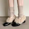 Versão Pronta ~ Sapatos Peludos de Salto Alto Retrô para Mulheres, Sapatilhas Quentes de Veludo com Bico Quadrado, Sapatos Pequenos de Couro com Salto Grosso, Sapatos de Algodão