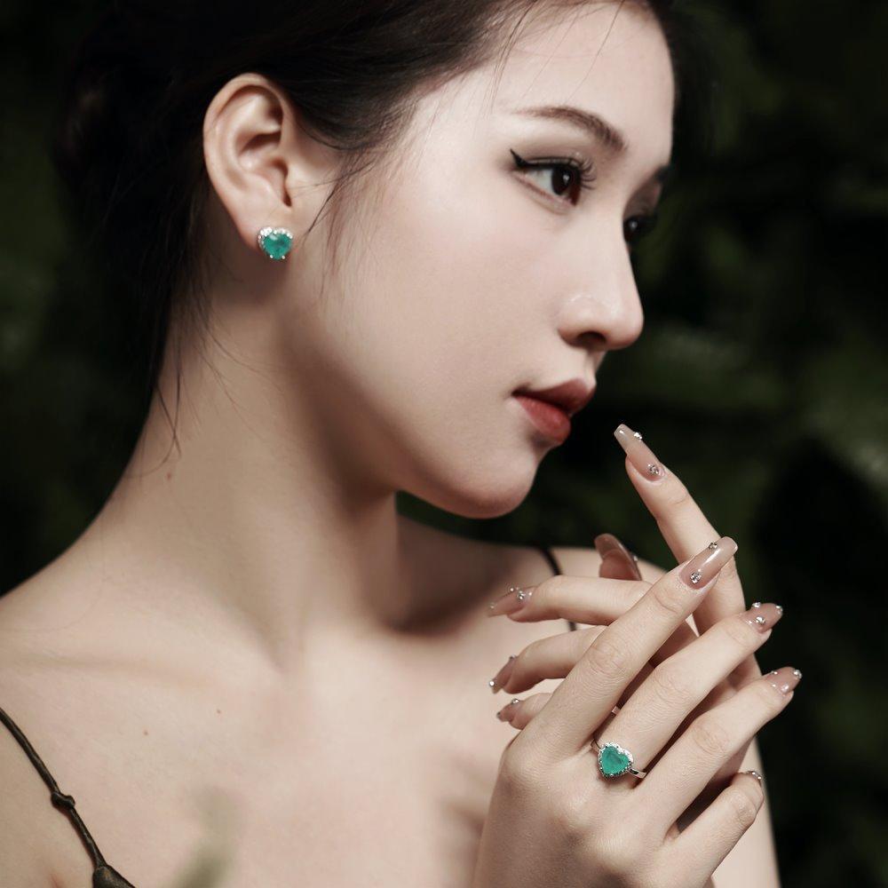 DY120689_8M