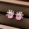 Brincos de Prata Super Brilhantes com Zircônia Incrustada em um Design de Flor Redonda, Exquisitos e Elegantes, Modernos e Estilosos, Brincos de Luxo Leve e de Alta Qualidade