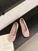 Zapatos planos estilo francés con lazo poco profundo para mujer, nuevo modelo otoño 2025, de suela plana, elegantes, con aumento interno de altura, bailarinas, zapatos Mary Jane