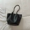 Elegante bolso de hombro único Xiaomi de textura tejida de nicho, moderno bolso tote de gran capacidad, bolso de axila moderno y casual de gran capacidad