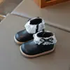Botas de Cuero Felpa con Lazo de Encaje para Niños Otoño e Invierno 2025 Zapatos para Niñas Estilo Pequeño Fragante Versátiles Cálidas de Algodón