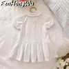 El nuevo y elegante vestido tipo polo de FHW para niñas, estilo universitario, es una versión coreana de moda para el verano con pliegues bordados.