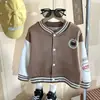 Chaqueta de Béisbol para Niñas Otoño e Invierno Nuevo Estilo Universitario Manga Estampada Versátil Cálido para Niños Venta al por Mayor