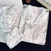 Pijama de terciopelo de isla para mujer para otoño e invierno, con forro polar extra y grosor, manga larga y pantalón, estampado de leopardo de alta gama, se puede usar afuera como conjunto de ropa para el hogar