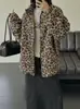 Produto Novo de Inverno Coreano Jaqueta de Cashmere com Estampa de Leopardo Espessada com Forro de Lã Quente com Gola Alta para Mulheres